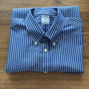 Brooks Brothers Regent style button down shirt blue n white stripe non iron L